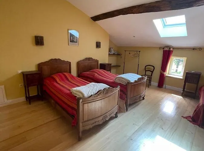 招待所 La Ferme De Villeneuve 3*